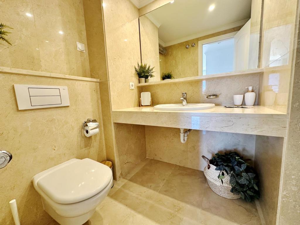 Atico Frontal Al Mar Con Piscina Privada By Homeprive Денія Екстер'єр фото